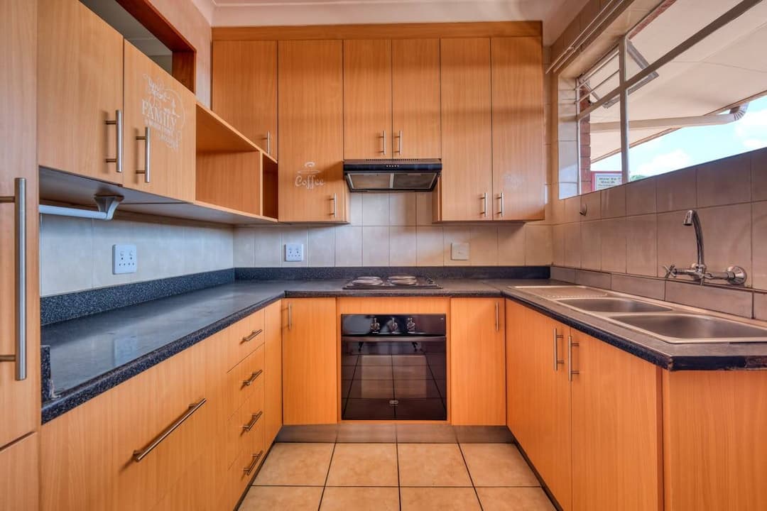 Bright Modern Kitchen